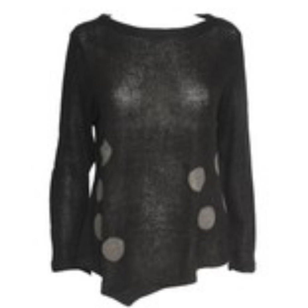 Redwood Court - Angle Hem Dot Top - Black/Grey